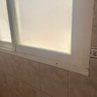Ventana corrediza en baño